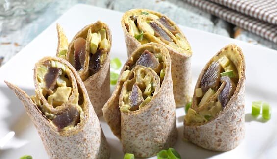 Wrap ze śledziowym curry 