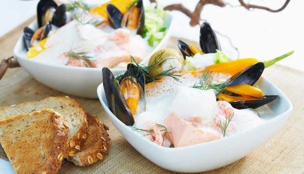 Zupa rybna ze skorupiakami